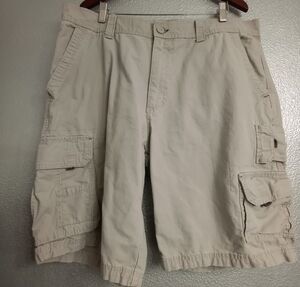 Rustic Ridge Cargo Shorts.   Size 40